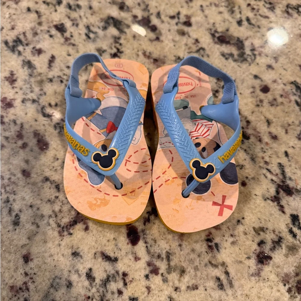 Havaianas Kids Mickey & Donald Light Blue Flip Flops - US 7 New and Unworn